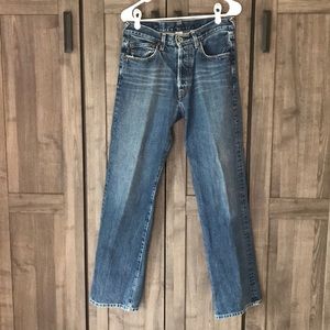 Lucky Brand 30 x 32 button fly blue jeans